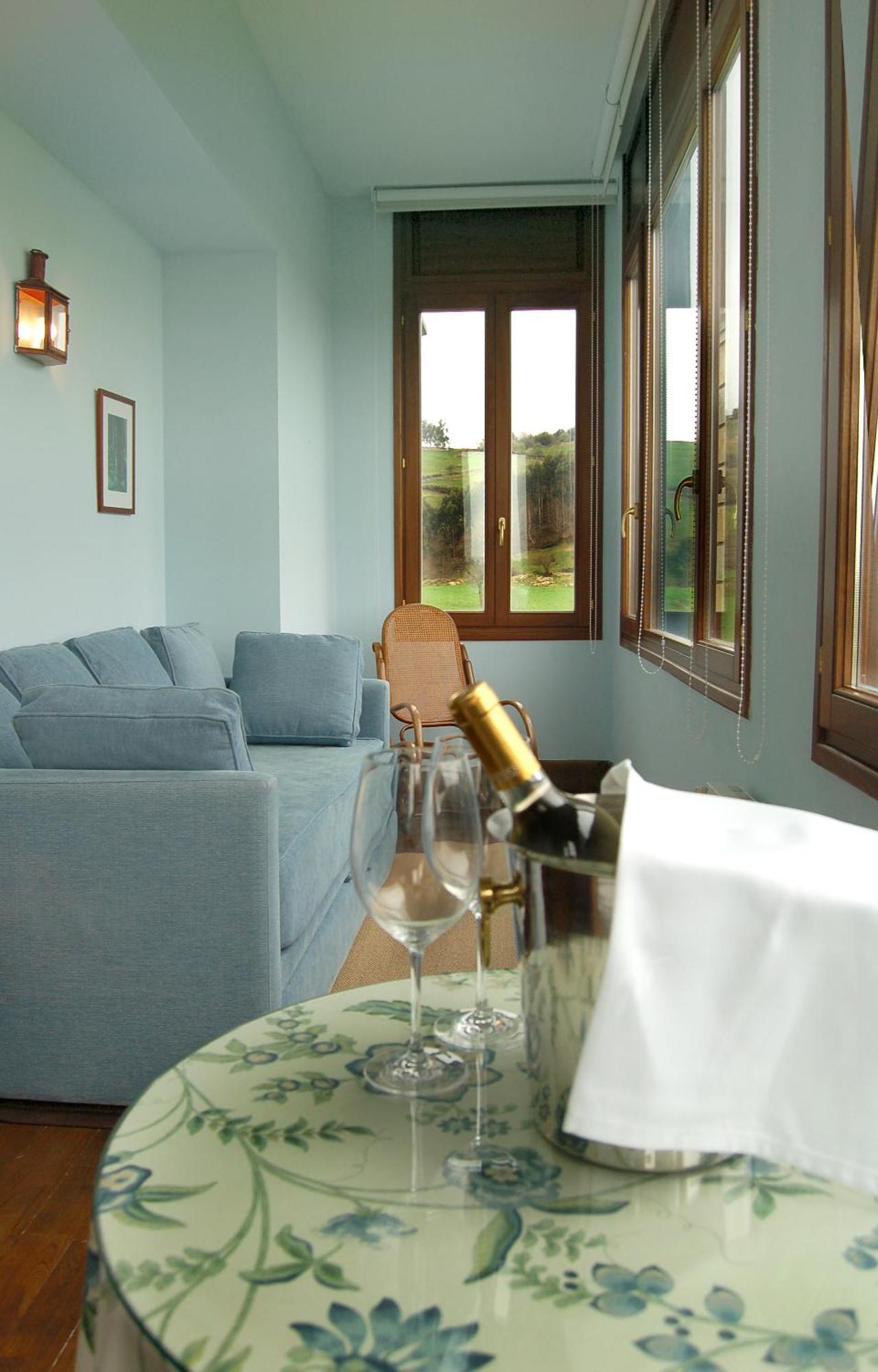 Quinta De Villanueva Colombres Extérieur photo